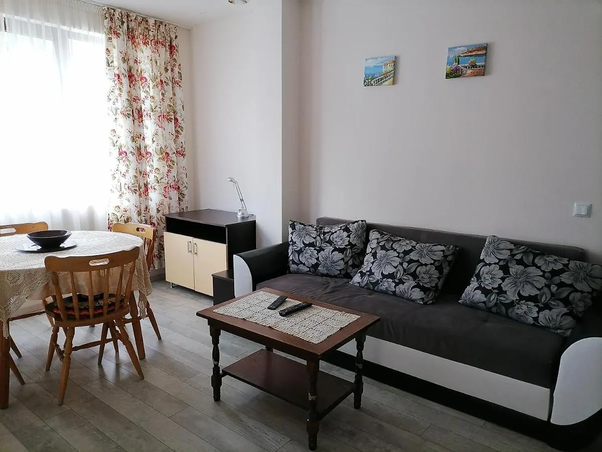 White Home-Apartament بورغاس بلغاريا
