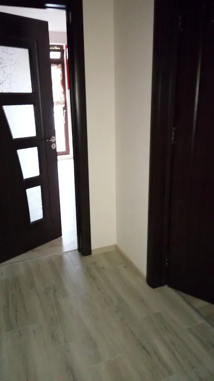 White Home-Apartament بورغاس شقة