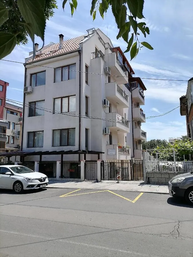 White Home-Apartament Burgas